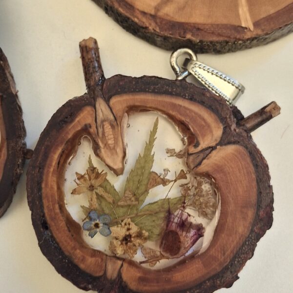 Japanese Maple — Knotted Wood Slice Necklace