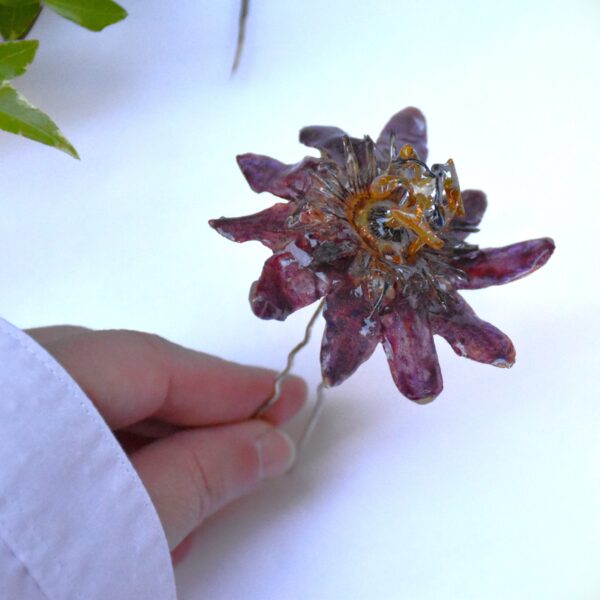 Passion Flower — U-pin Small (Purple