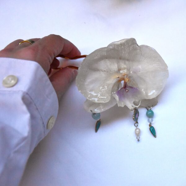 White Orchid — Kanzashi Hair Fork