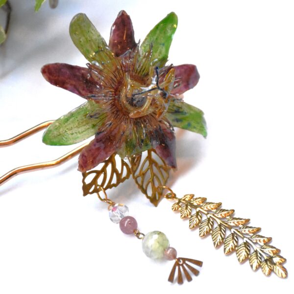 Painted Passion Flower — Kanzashi Hair Fork (Green-Purple)